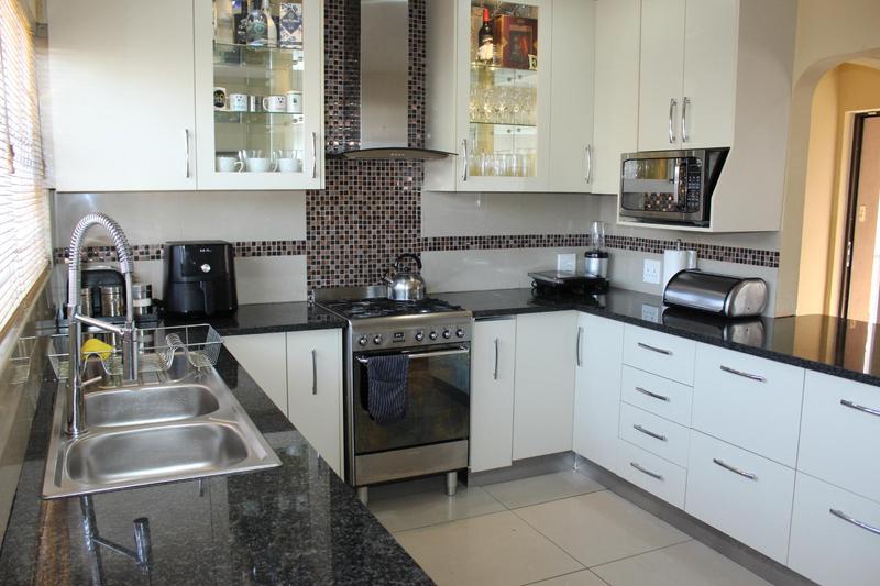 3 Bedroom Property for Sale in Glen Lilly Western Cape